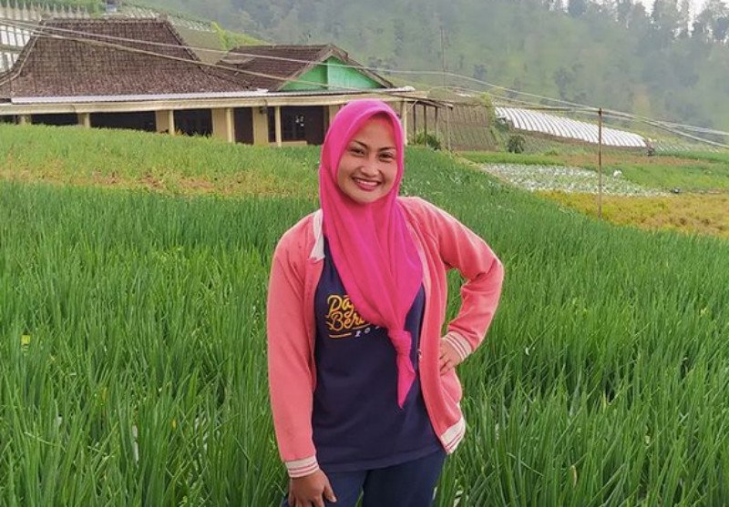 Banting Setir Karir Selebriti Indonesia: Kisah Prilly Latuconsina dan Kiki Widyasari